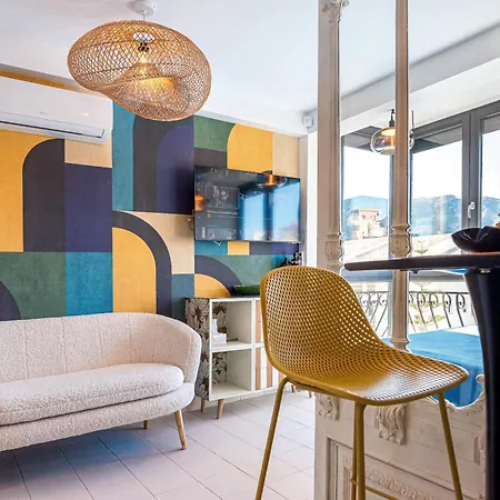 Regency Luxe Apartamento *